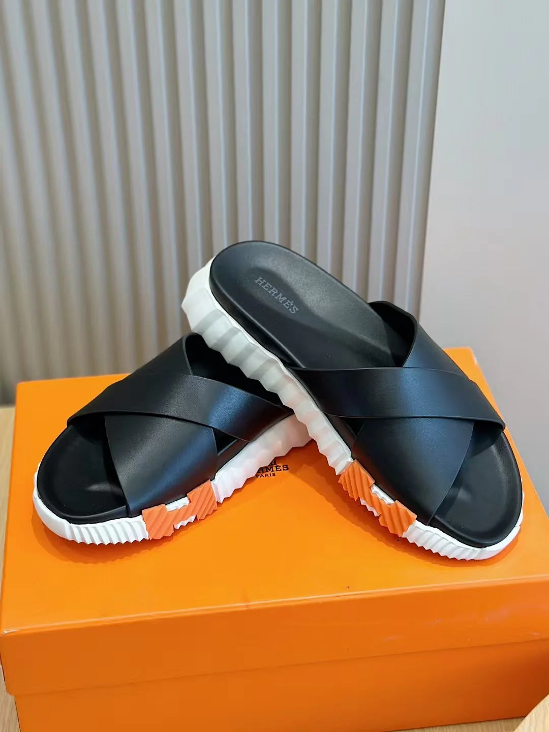 Men's sandals and slippers