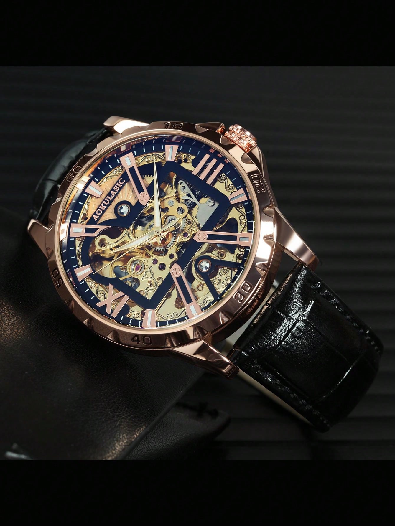 Yellow gold - Black Leather - Automatic -41mm