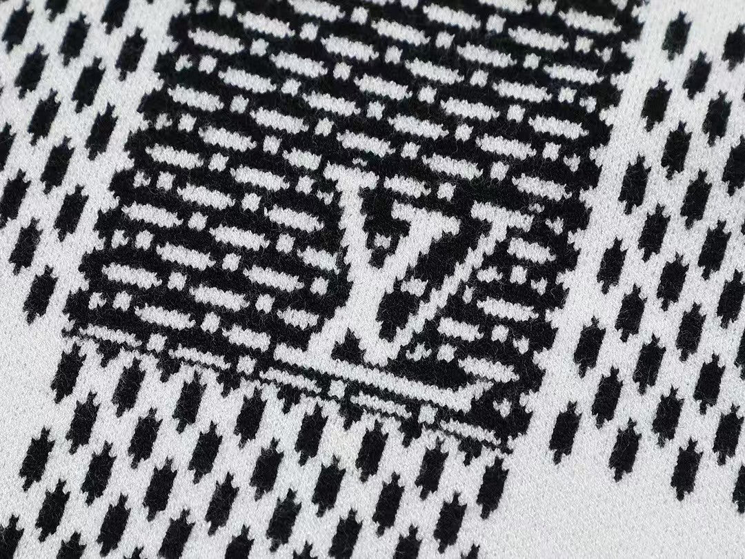 Chessboard Old Flower Customized Wool Sweater