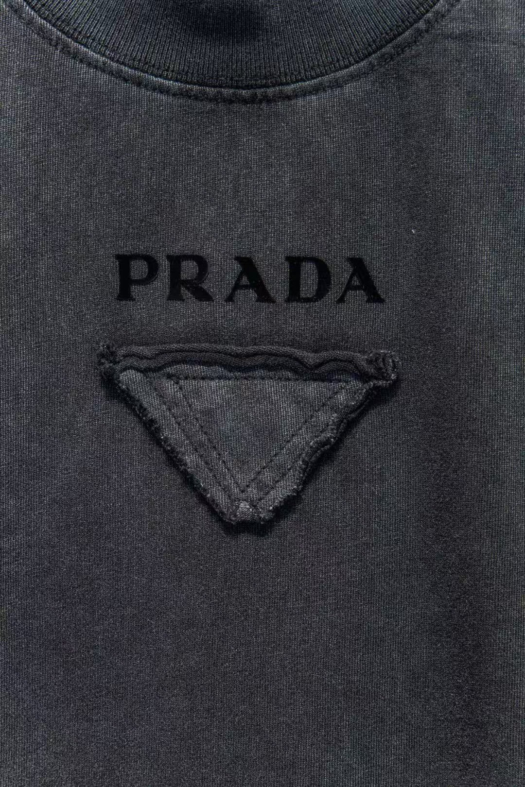 New round neck T-shirt
