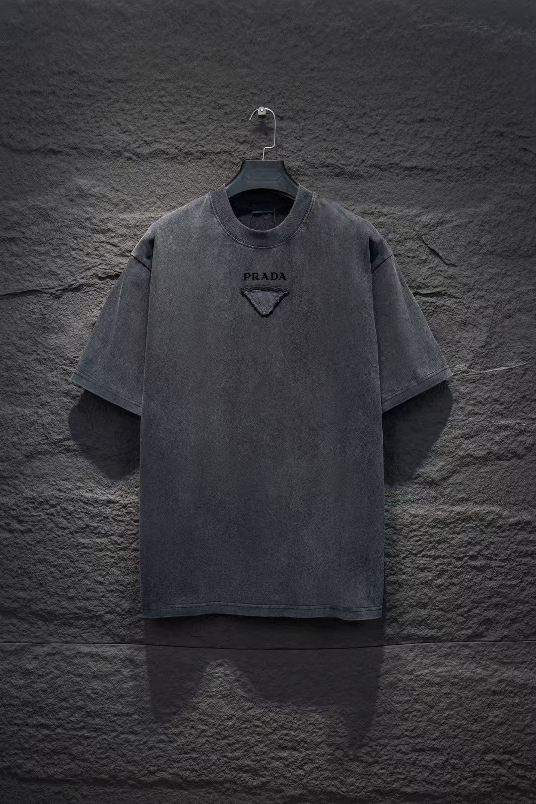 New round neck T-shirt