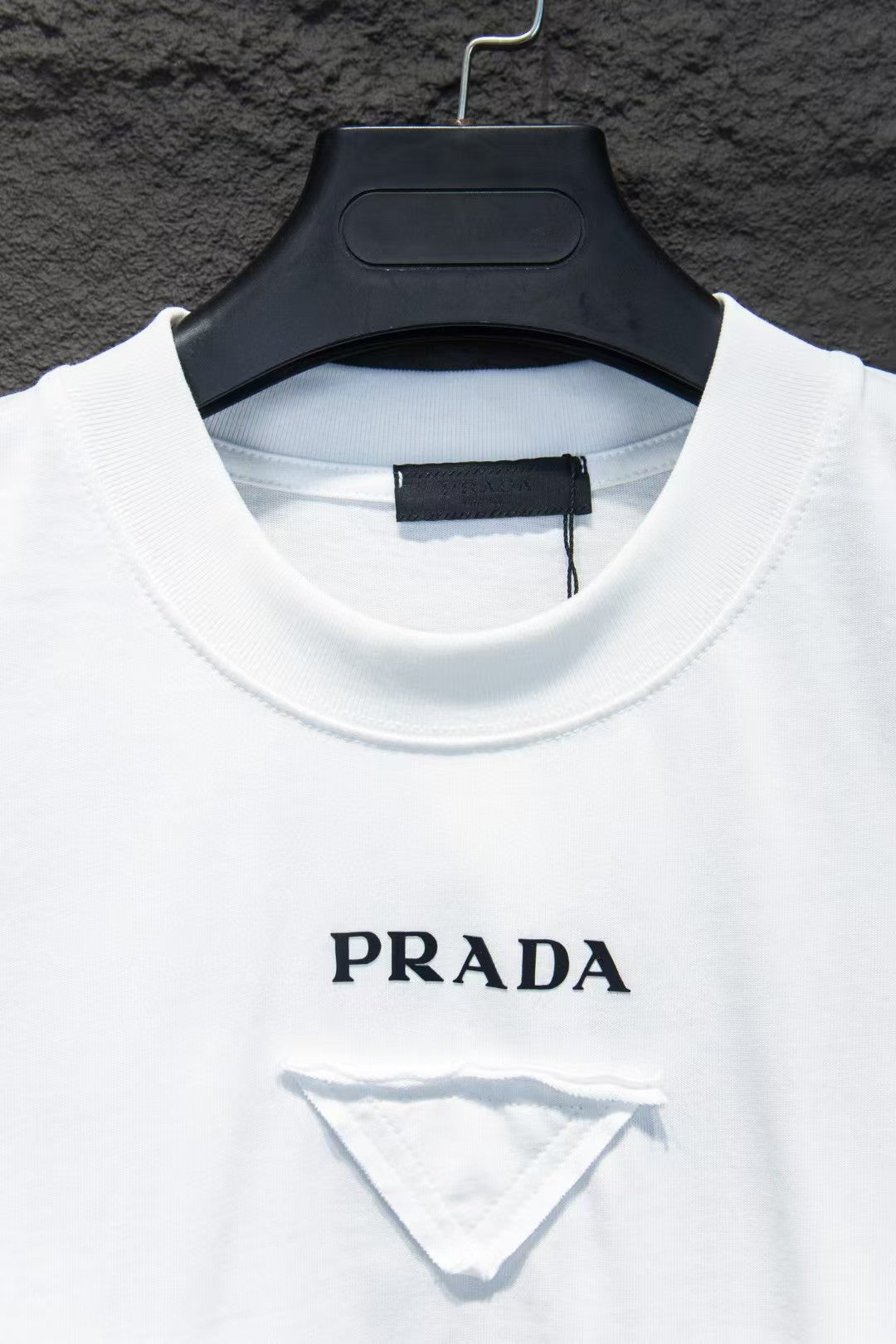 New round neck T-shirt