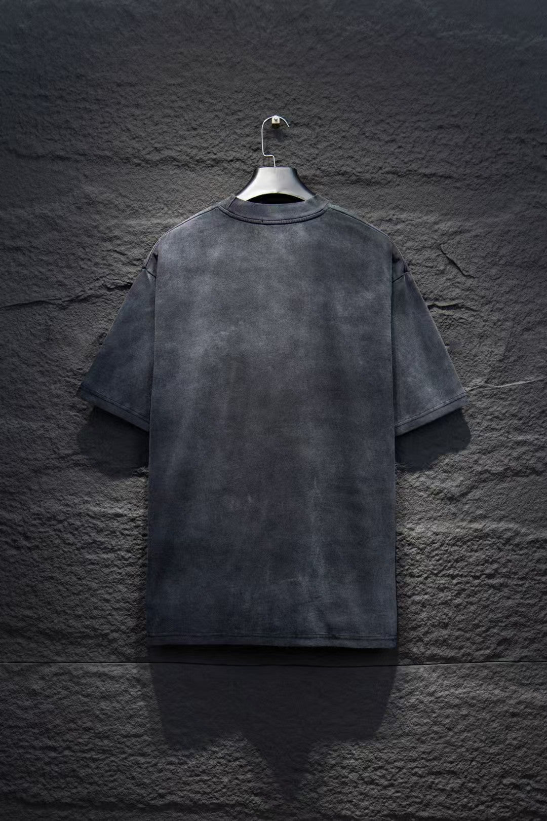 New round neck T-shirt
