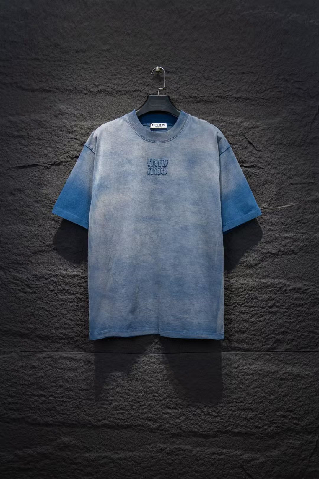 New round neck T-shirt