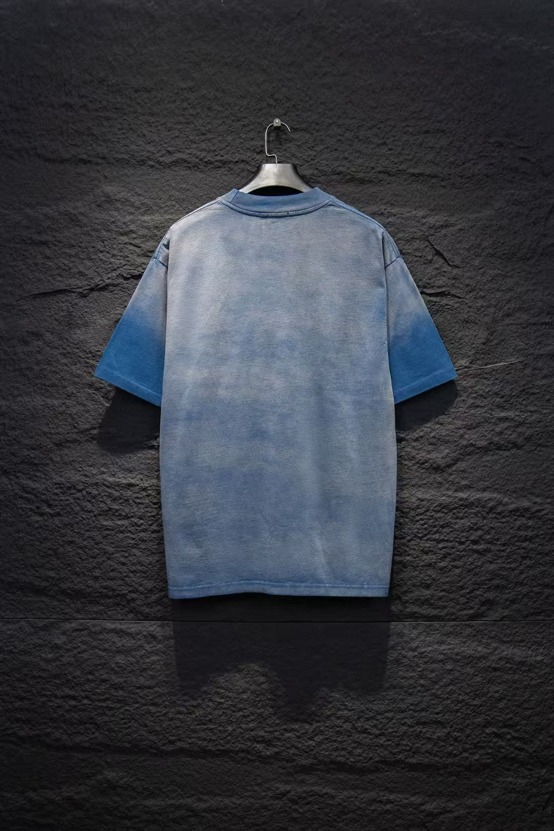 New round neck T-shirt