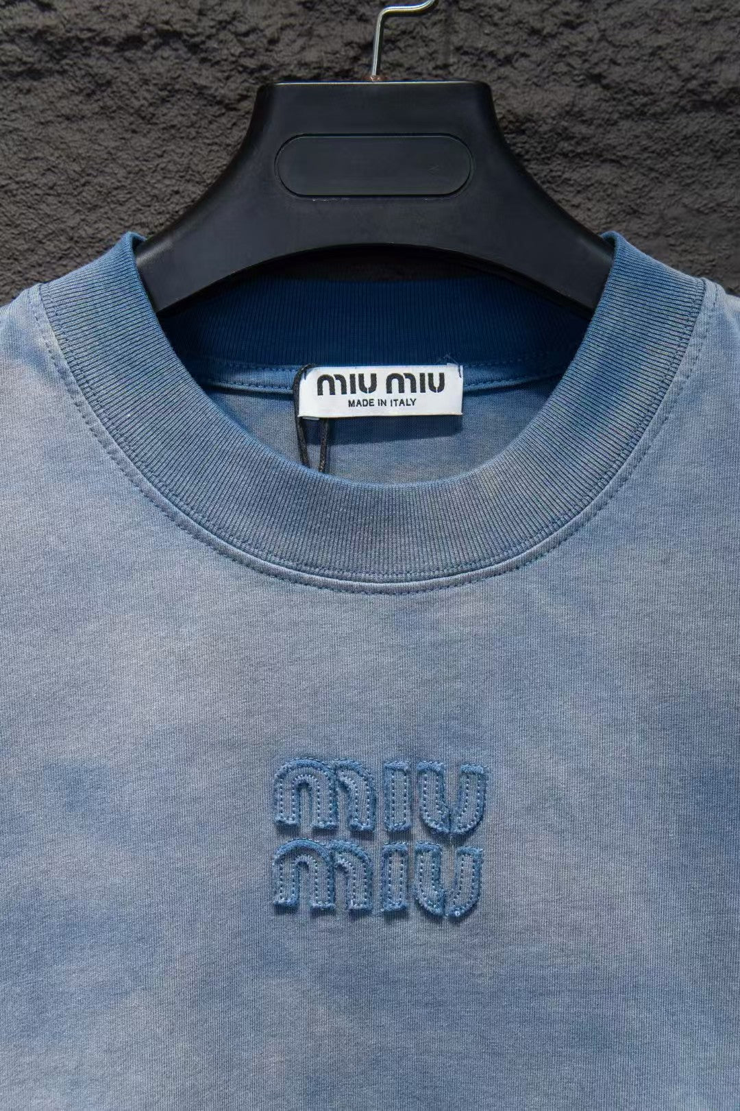 New round neck T-shirt