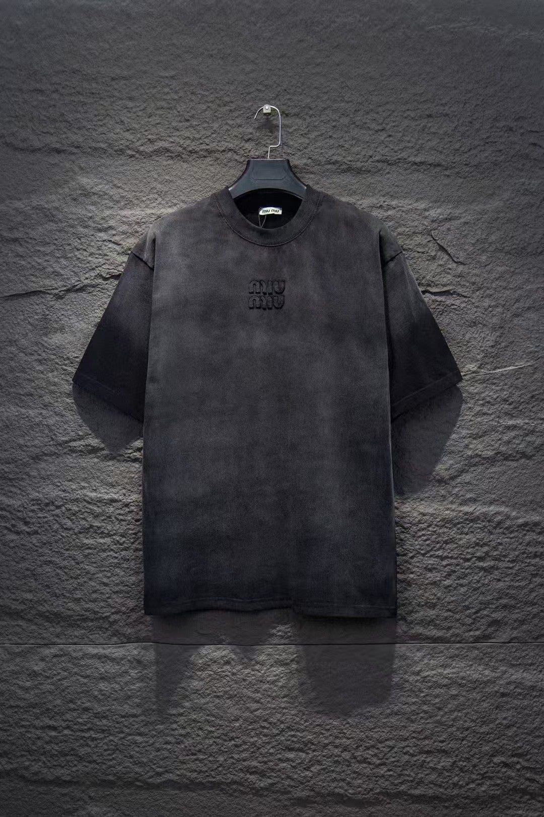 New round neck T-shirt