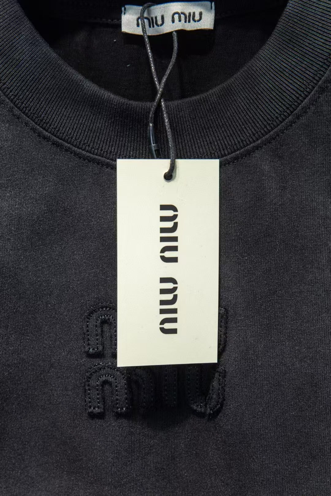 New round neck T-shirt