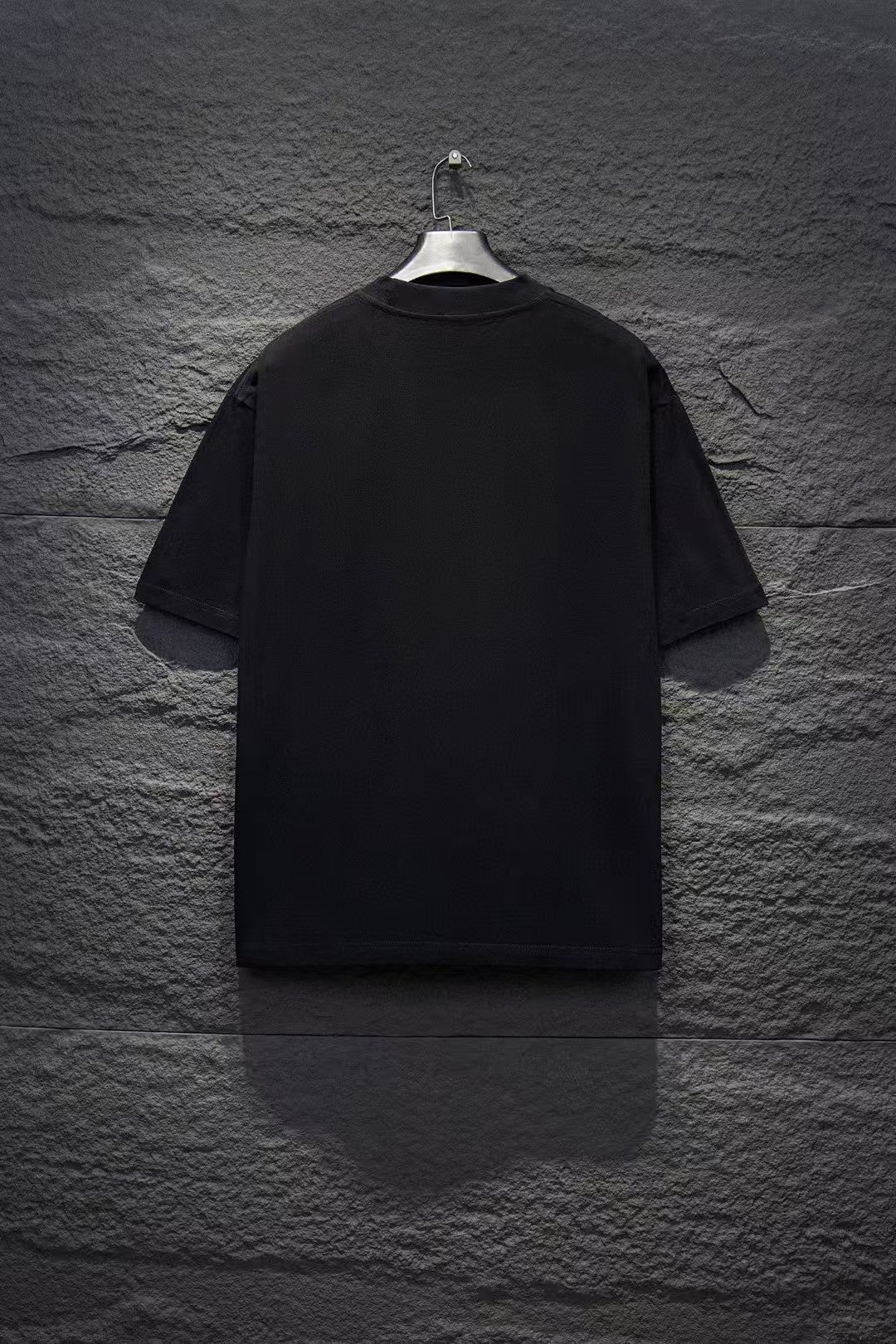 New round neck T-shirt