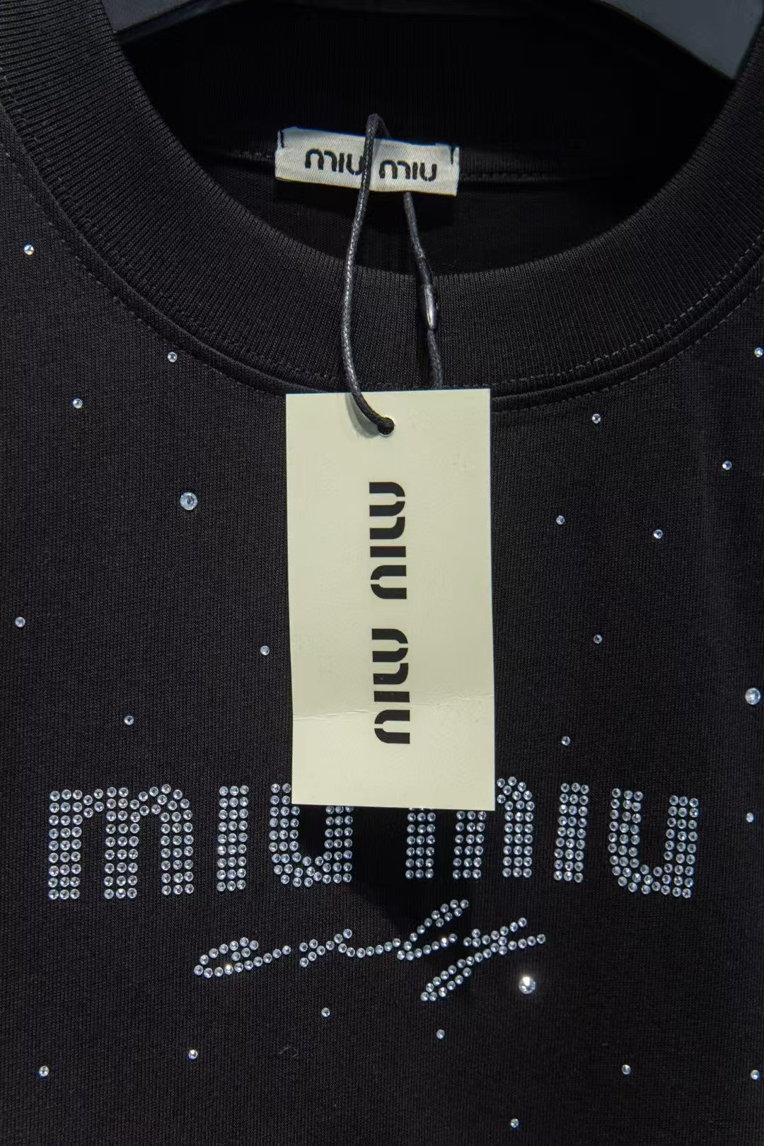 New round neck T-shirt