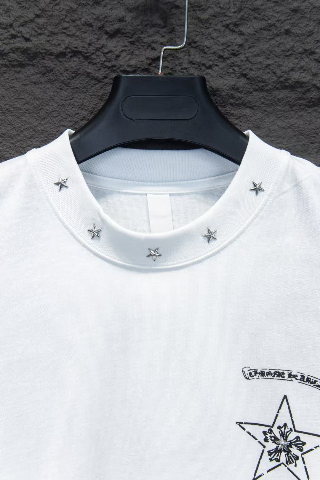 New round neck T-shirt