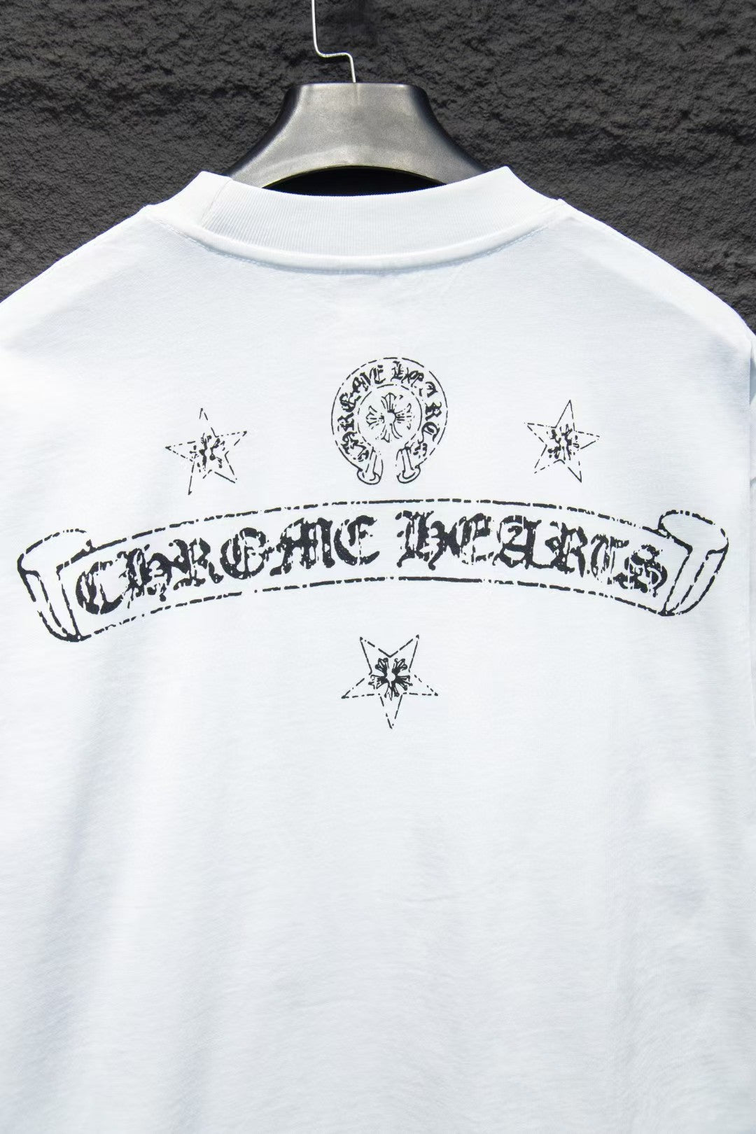 New round neck T-shirt