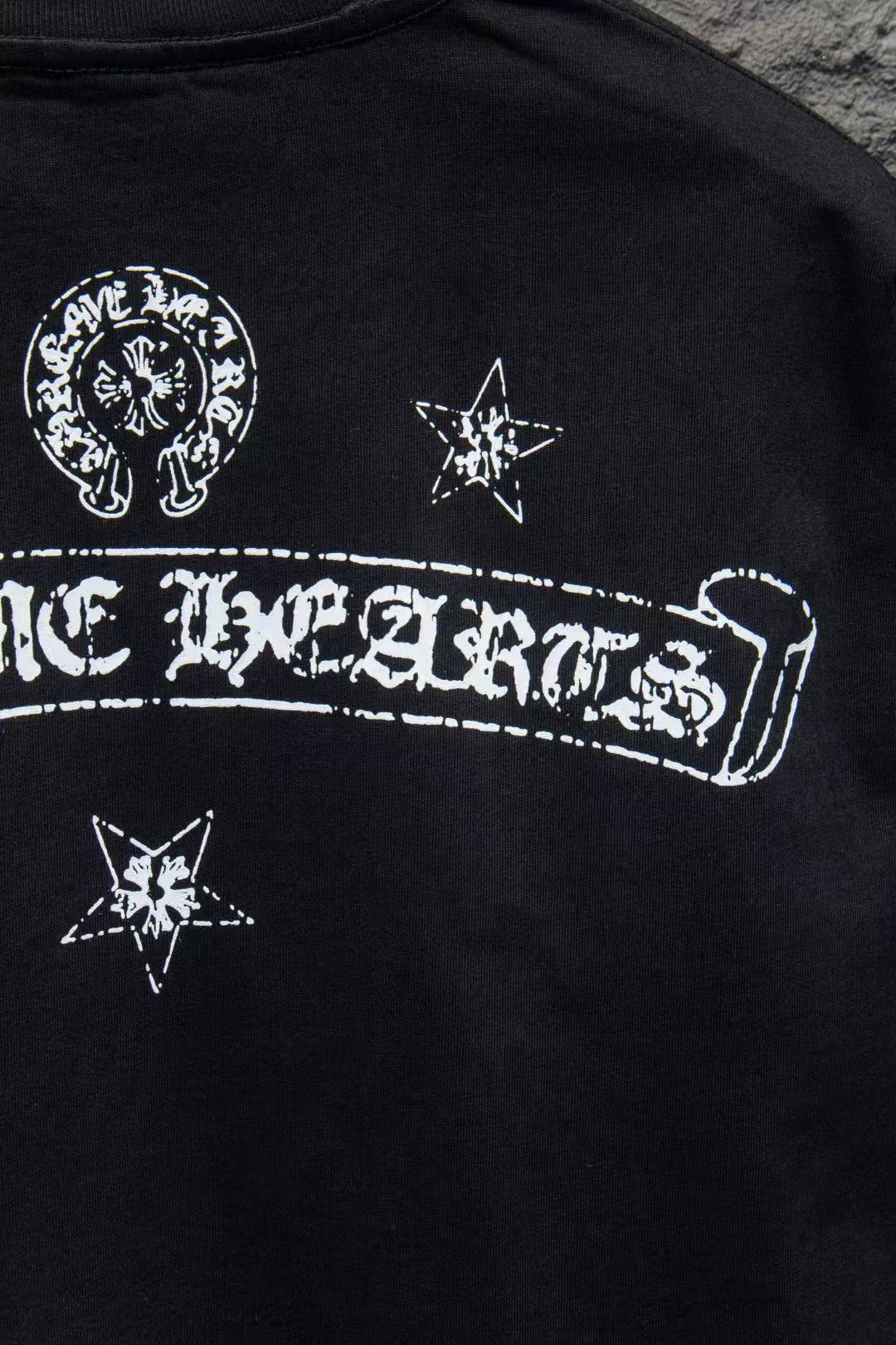 New round neck T-shirt