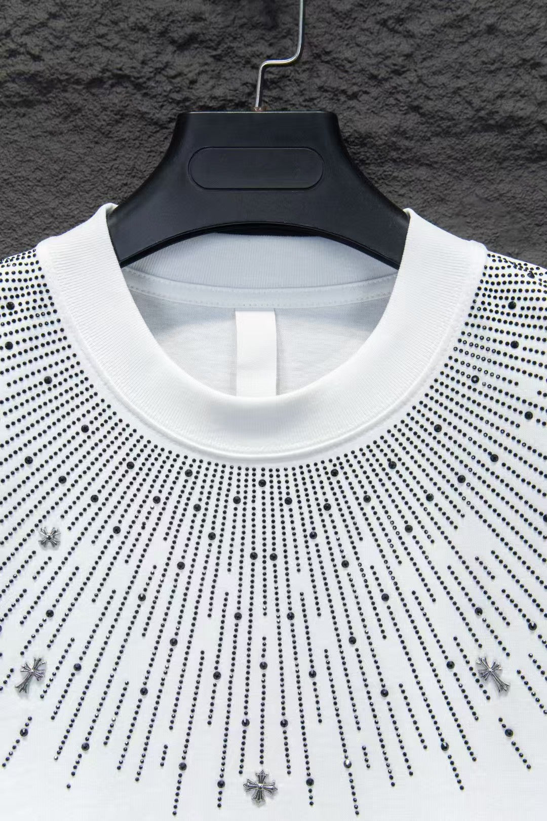 New round neck T-shirt