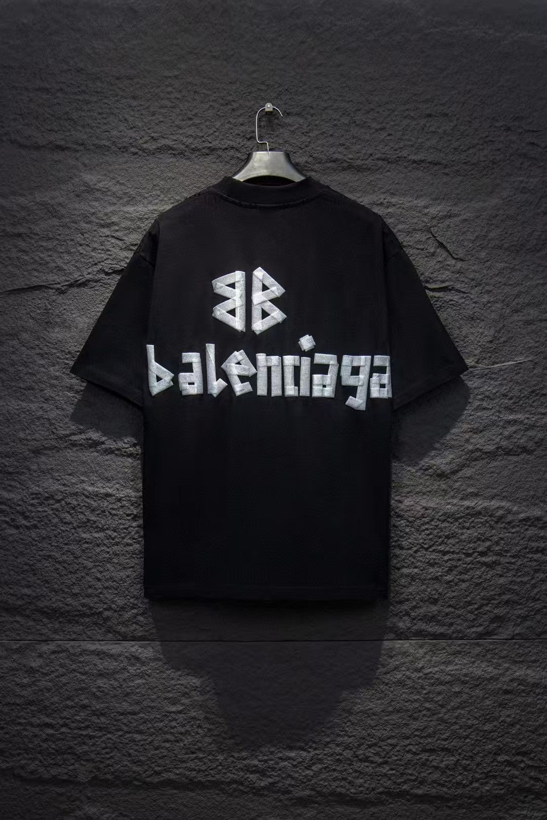 New round neck T-shirt