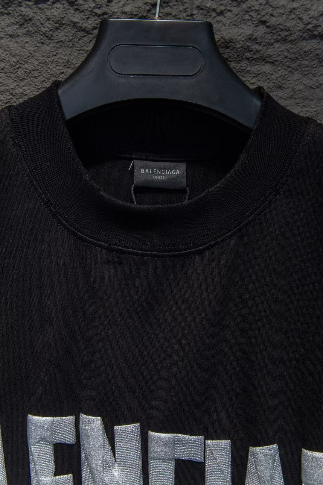 New round neck T-shirt