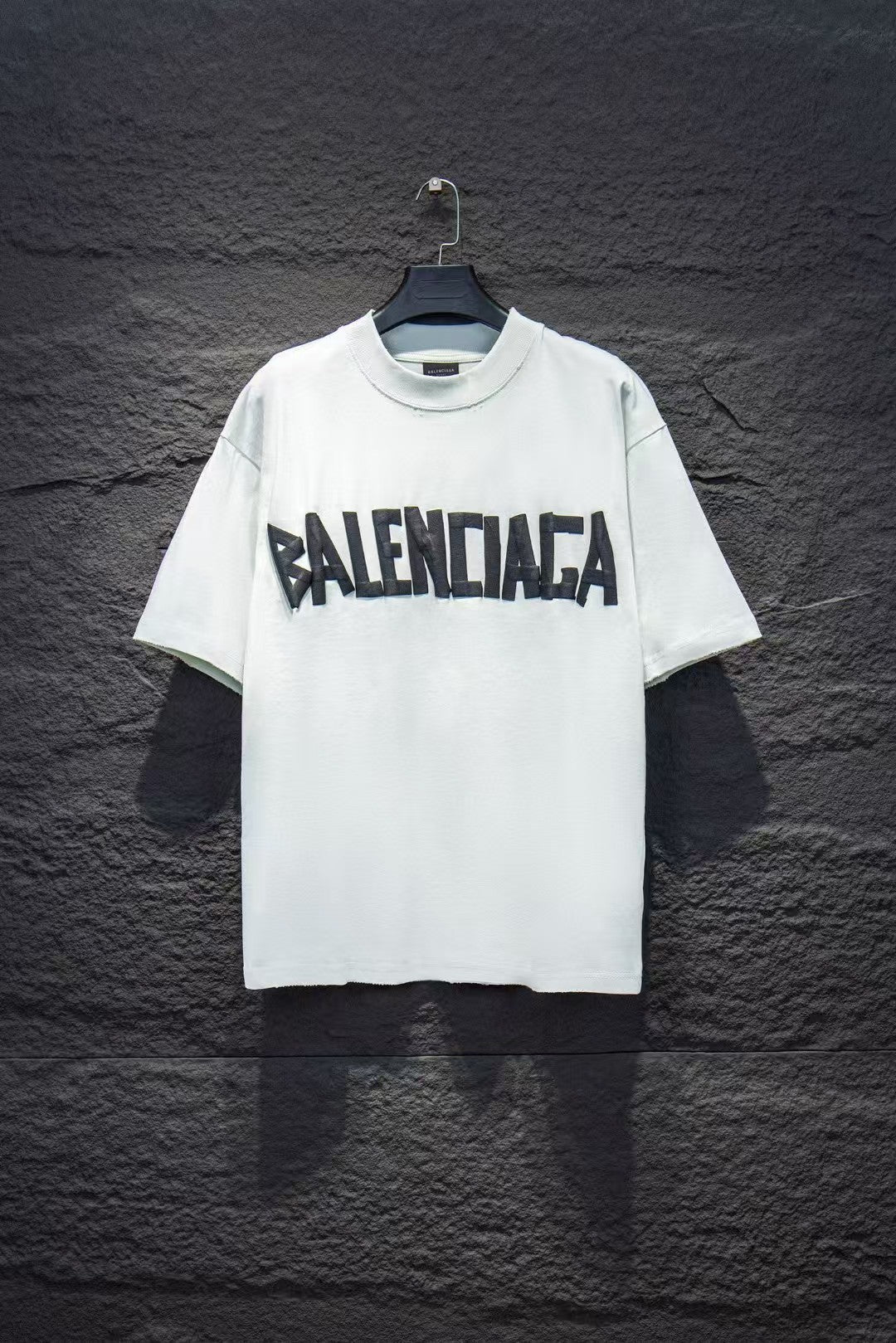 New round neck T-shirt