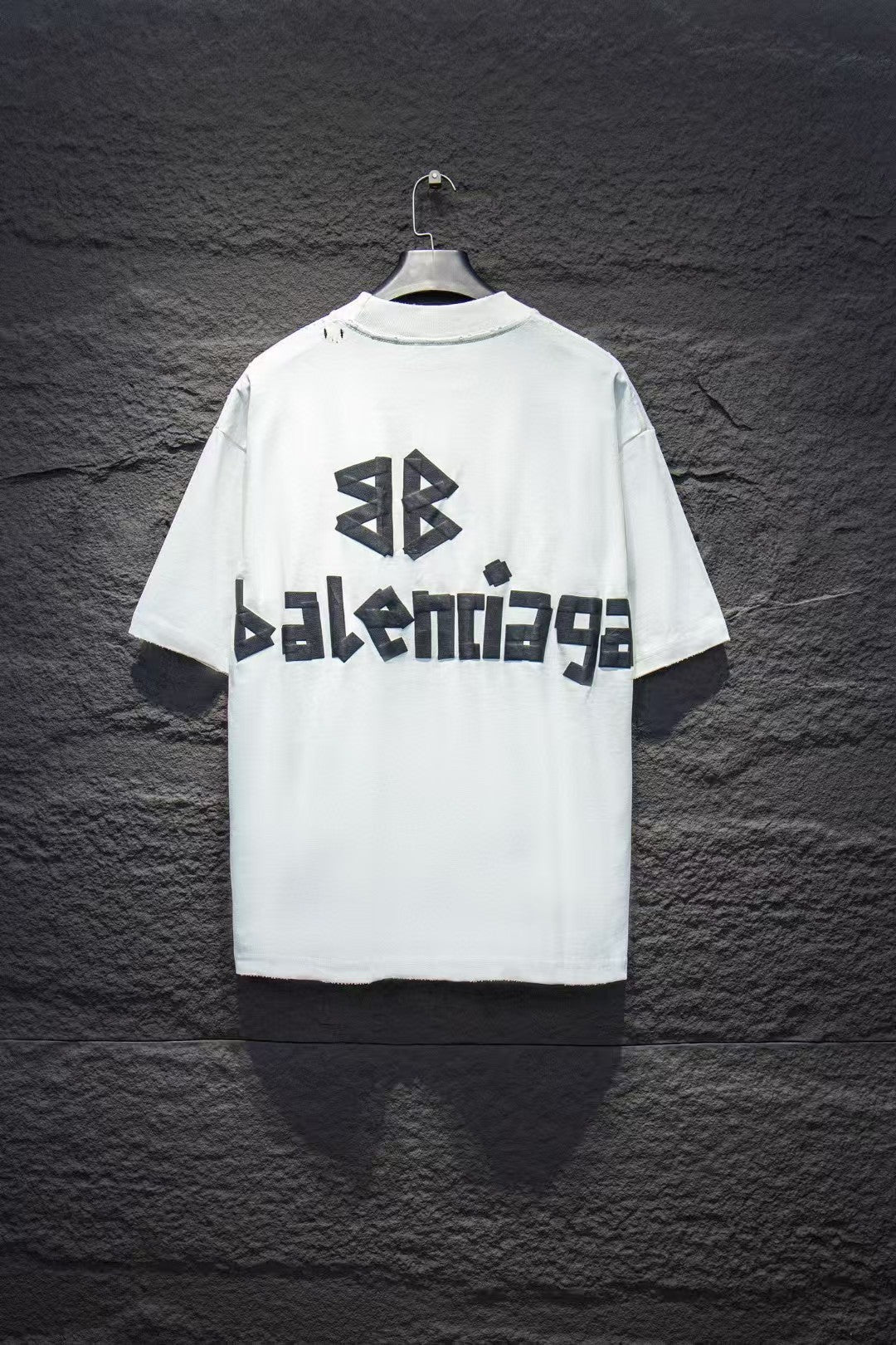 New round neck T-shirt