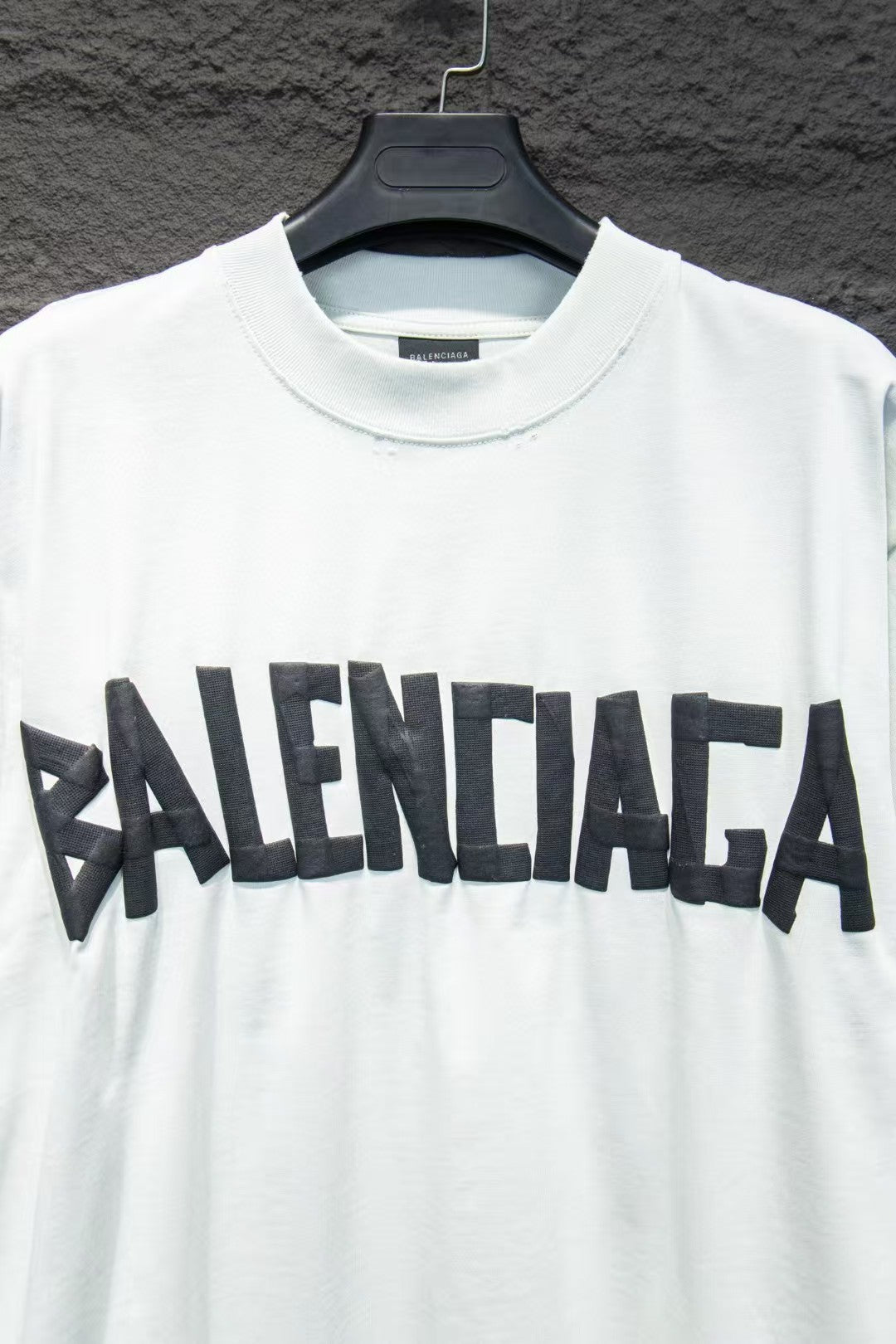 New round neck T-shirt