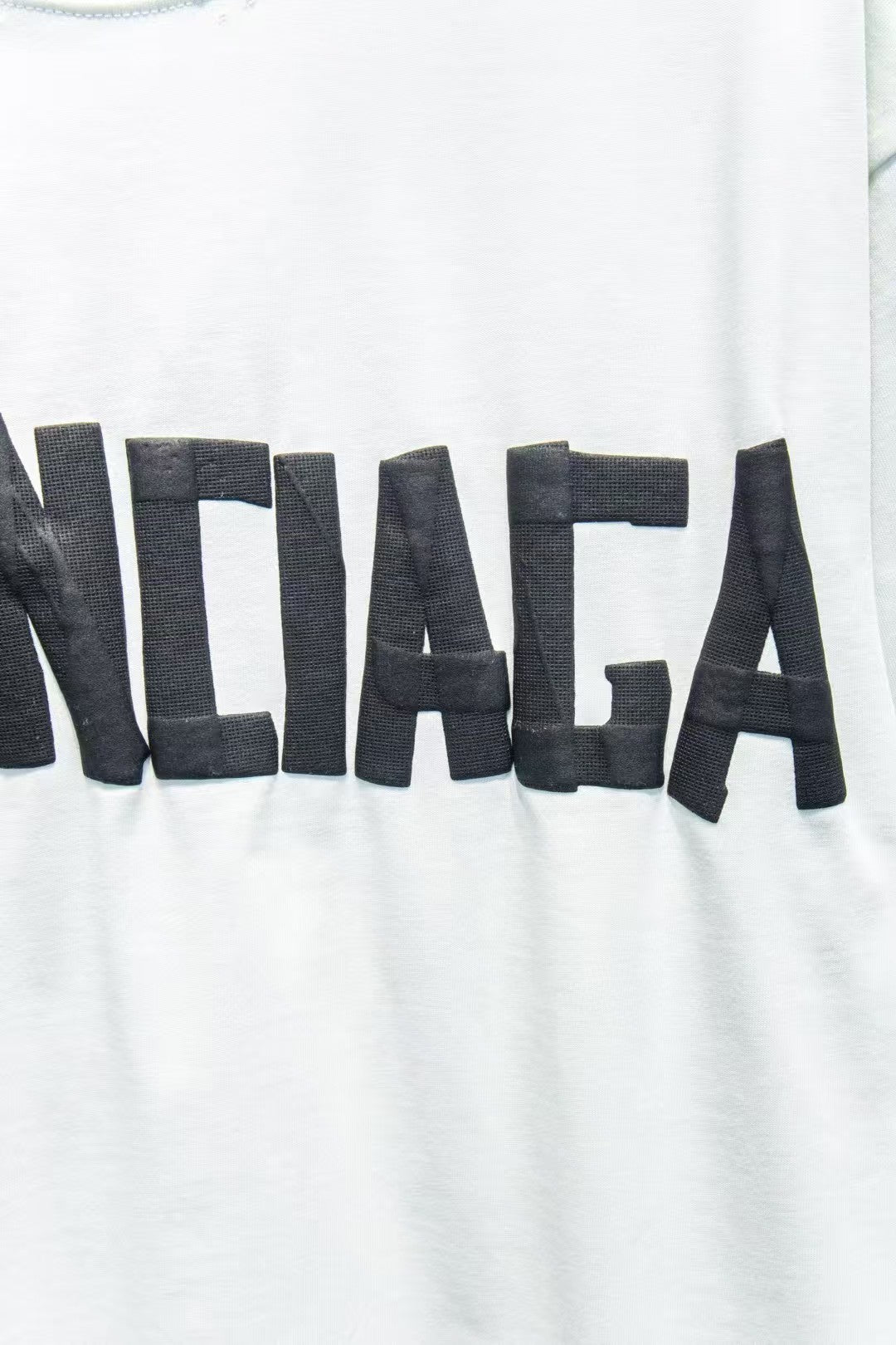 New round neck T-shirt