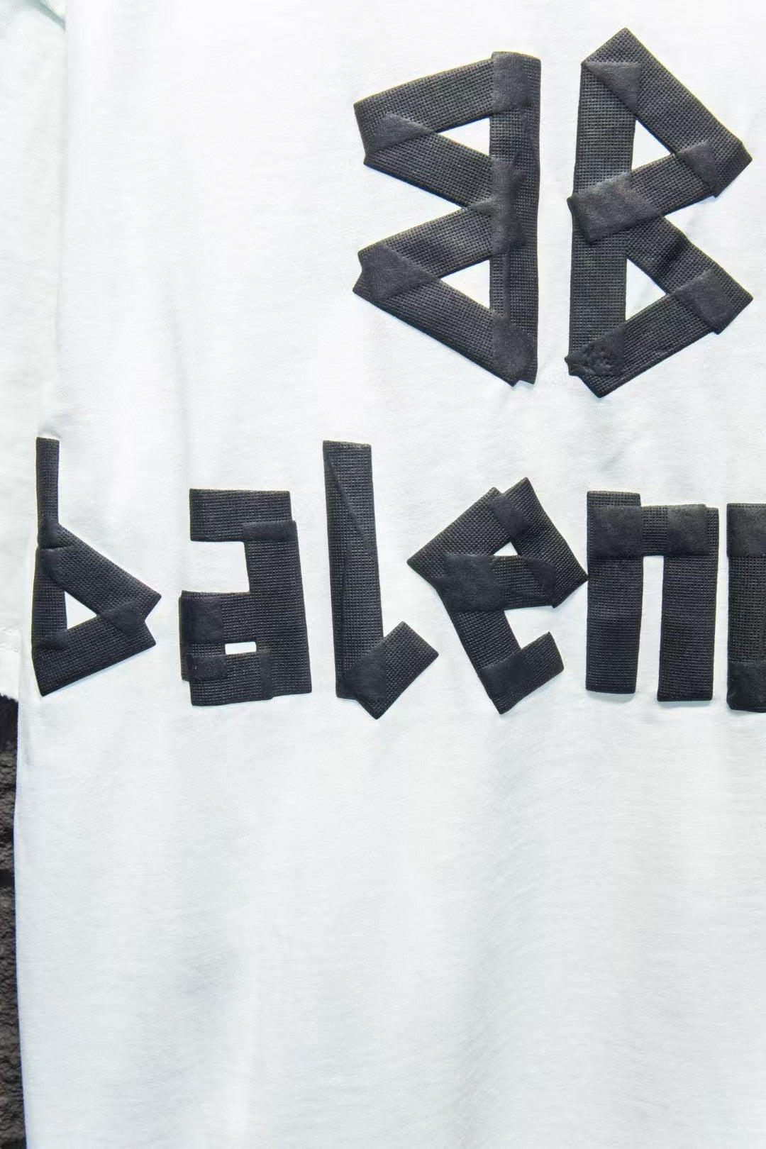 New round neck T-shirt