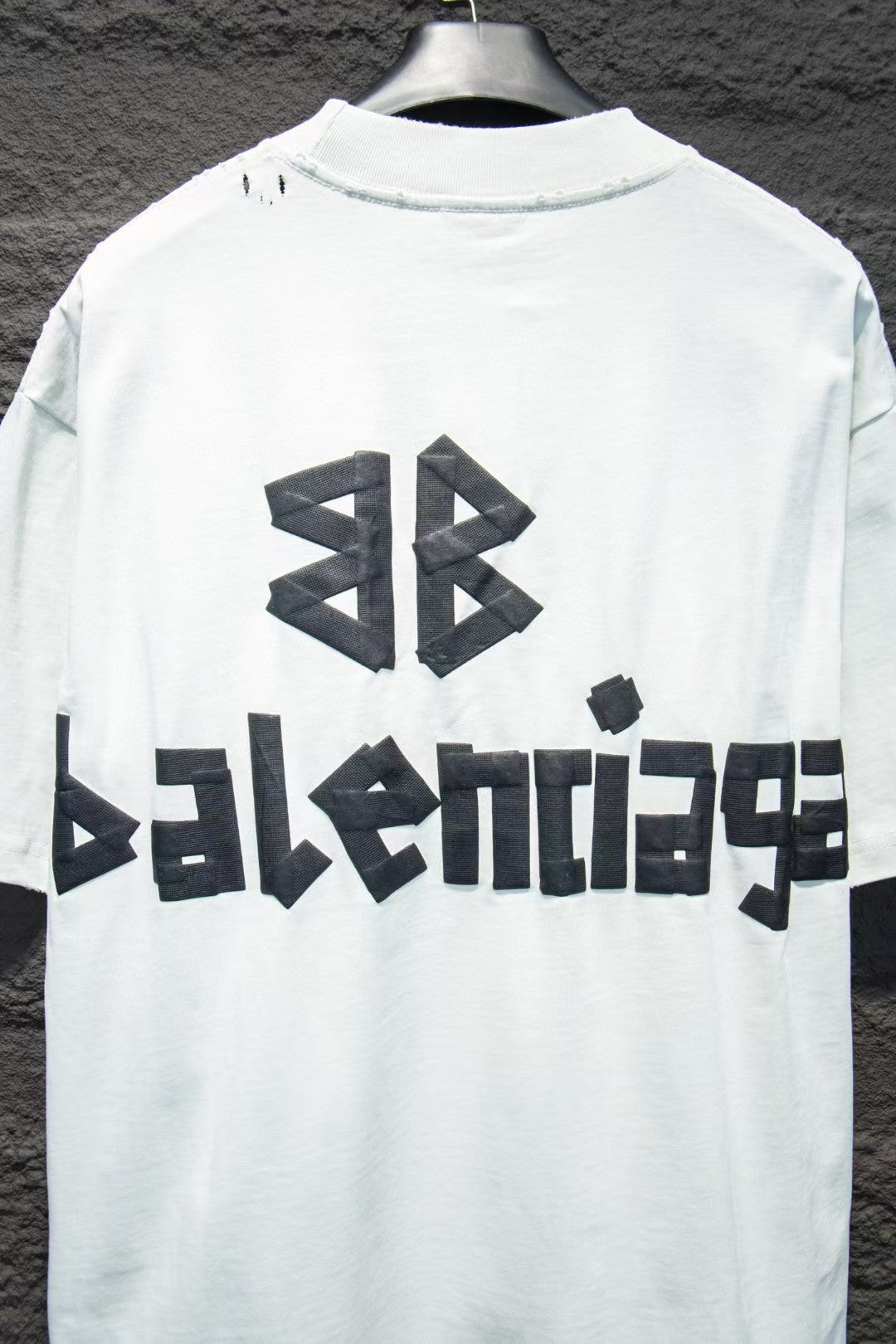 New round neck T-shirt
