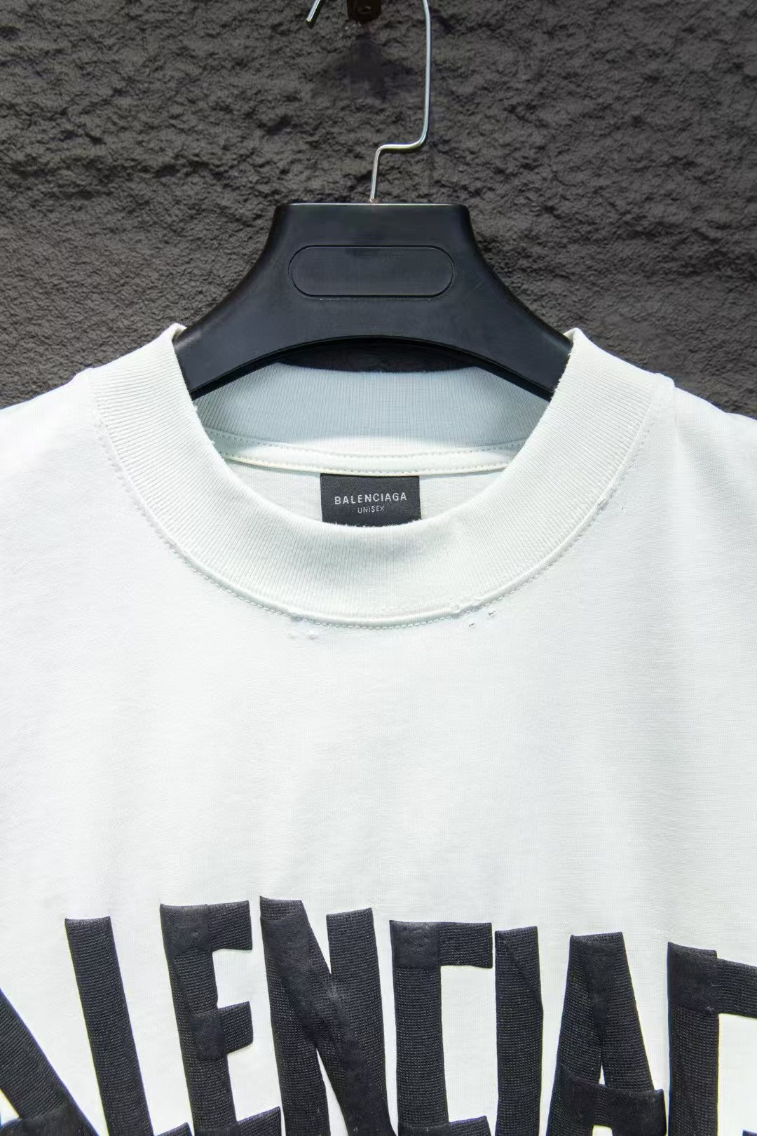 New round neck T-shirt