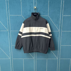 Black apricot spliced milk tea jacket