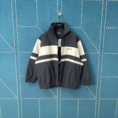 Black apricot spliced milk tea jacket