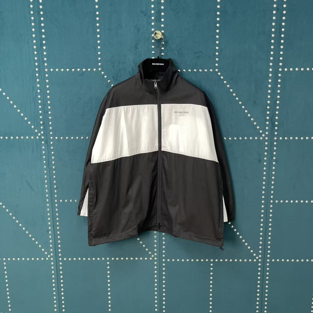 Embroidered submachine jacket with stitched back