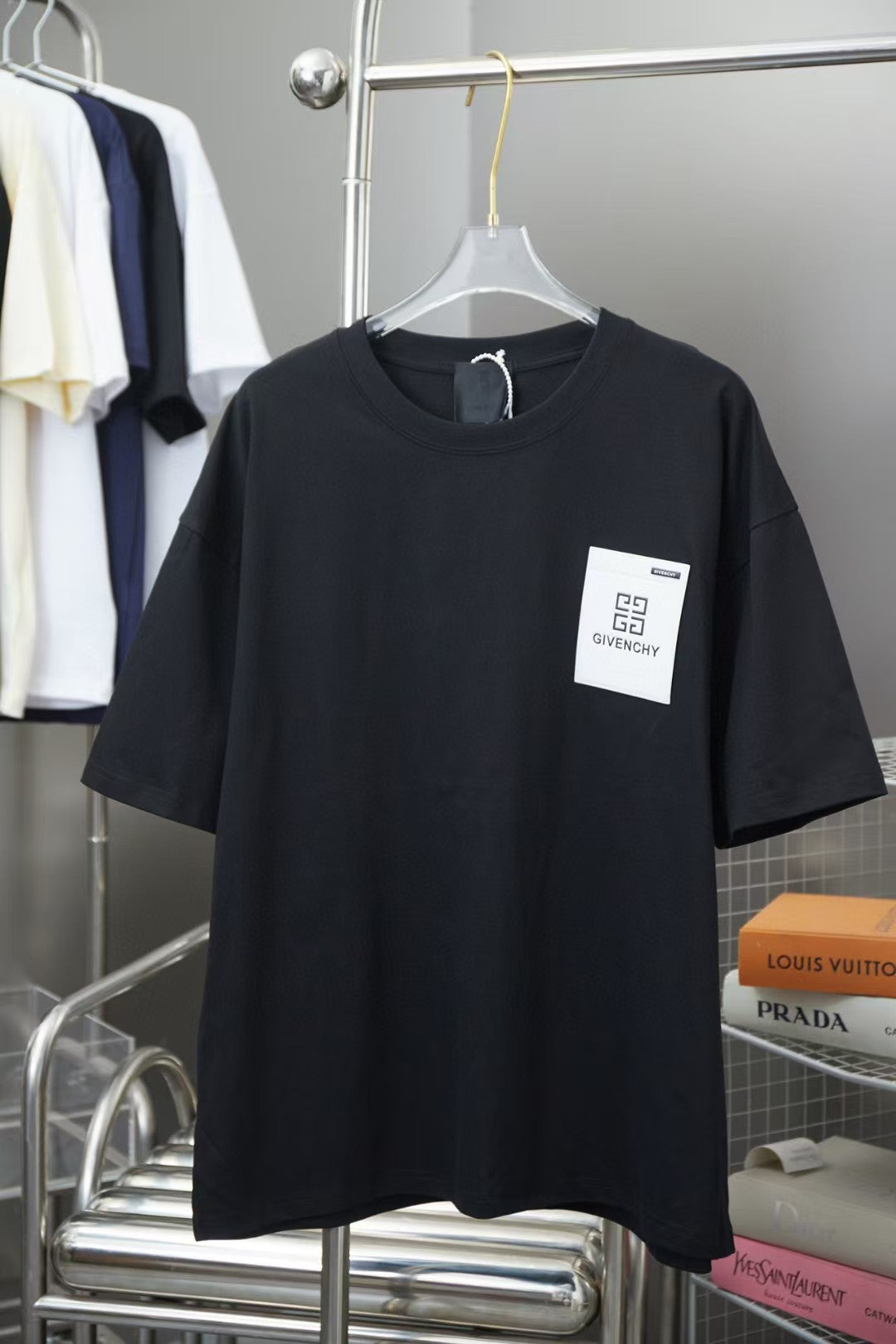Early Spring New 3D Leather Brand Hardware Letter Logo Short Sleeve