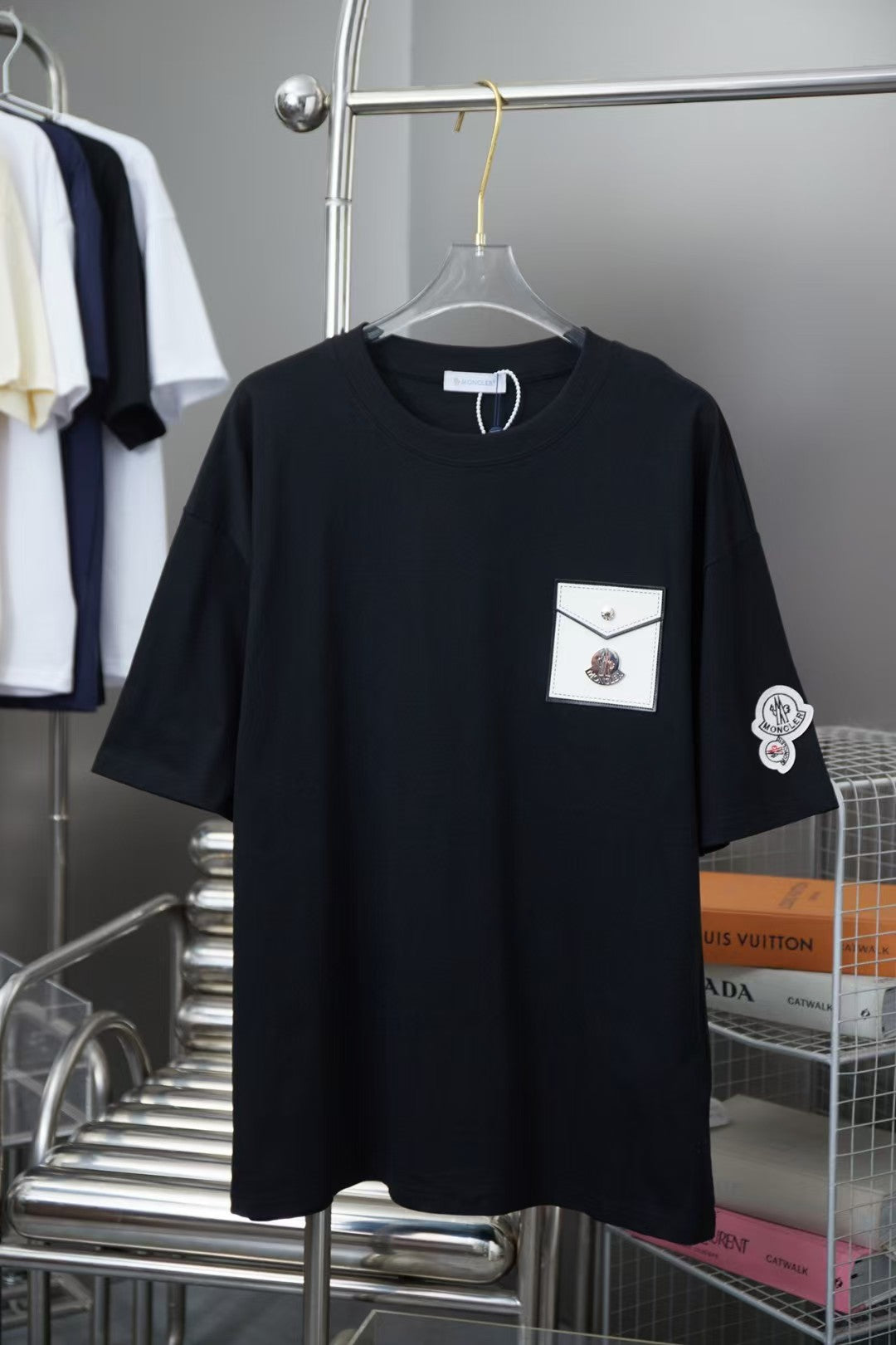 Early Spring New 3D Leather Brand Hardware Letter Logo Short Sleeve