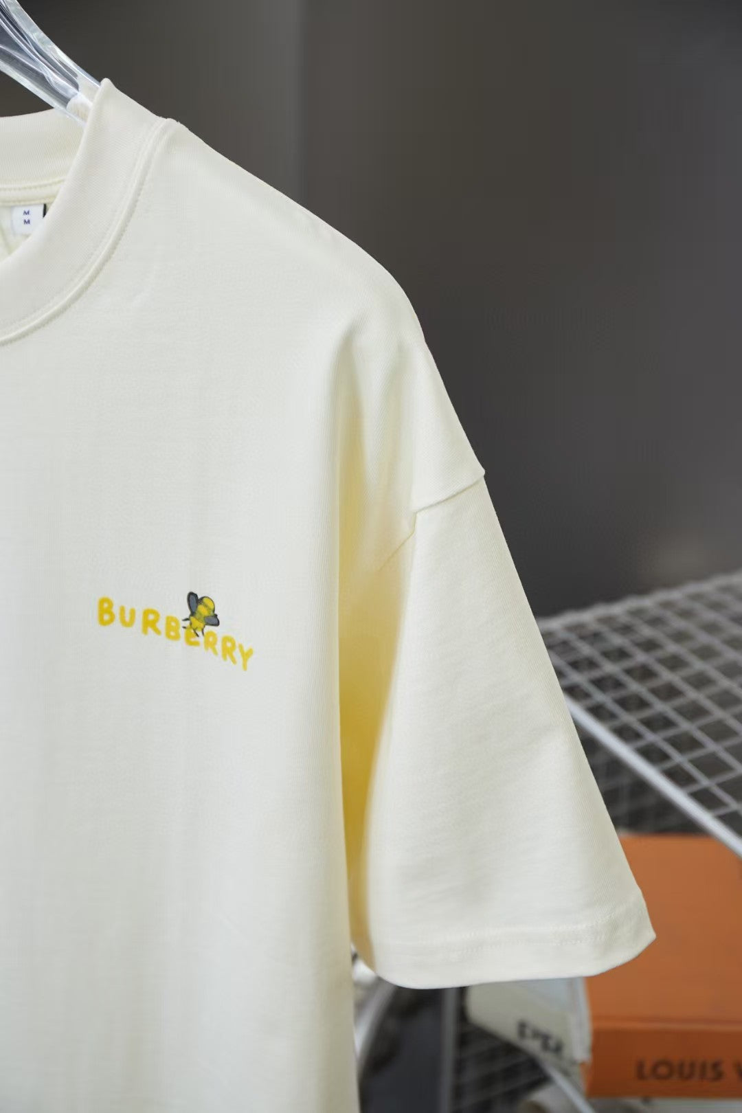 Early spring new plush foam bee 🐝 Printed short sleeves