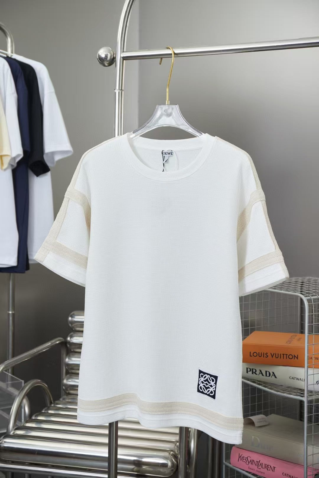 Early spring new classic woven short sleeved shirt