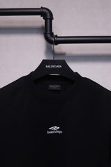 Small logo letter embroidered short sleeved T-shirt