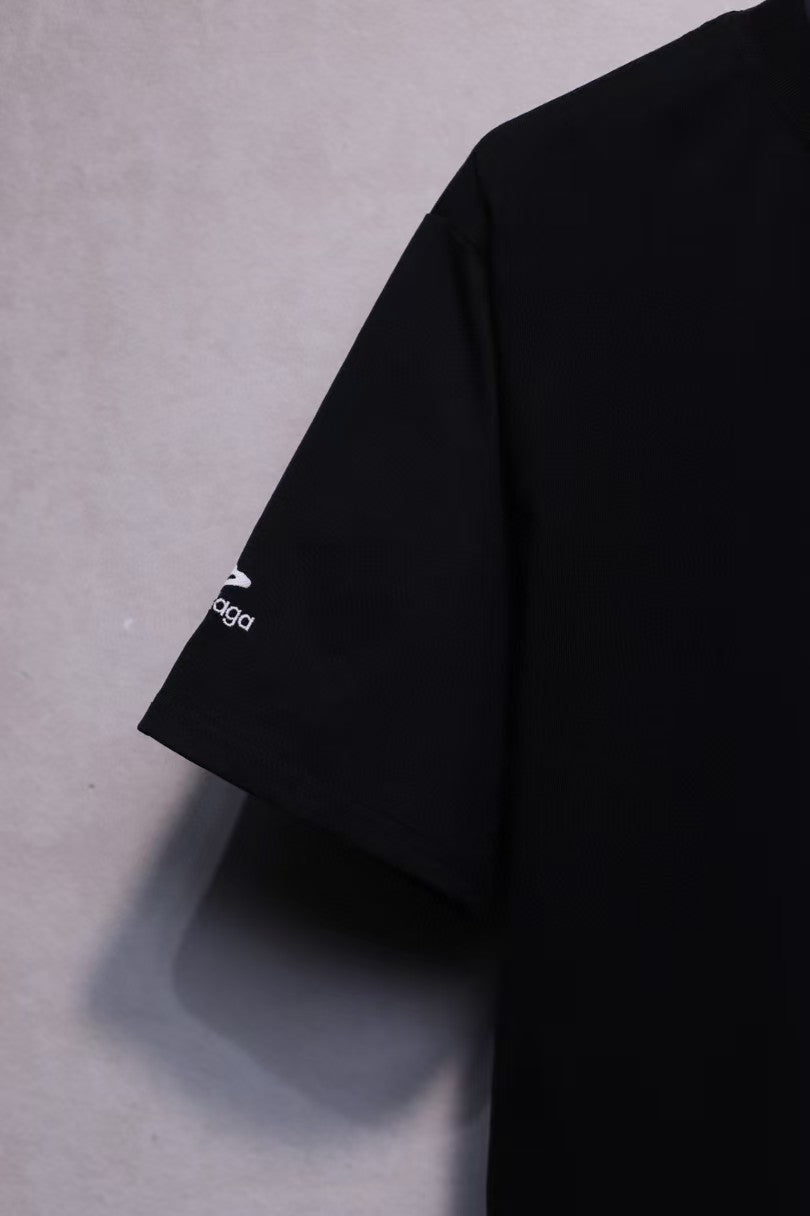 Small logo letter embroidered short sleeved T-shirt