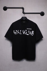 Front and back letter graffiti printed short sleeved T-shirt