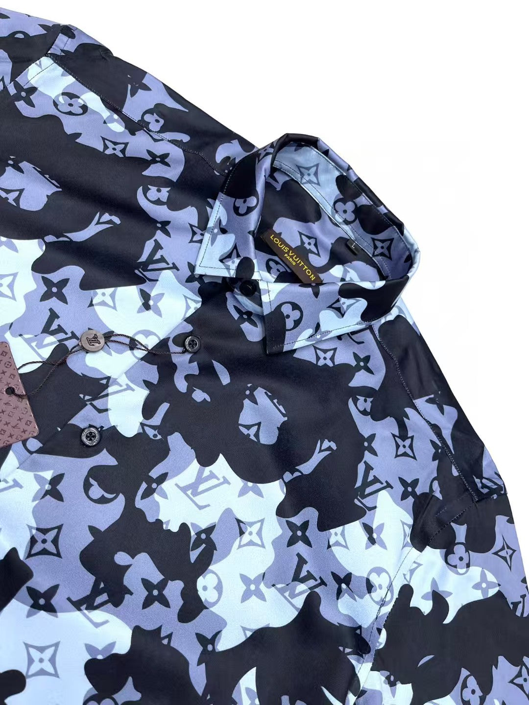 Camouflage logo long sleeved shirt