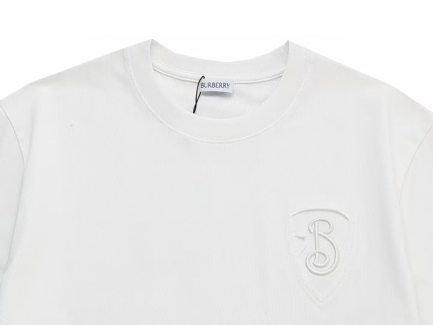 Embroidered classic short sleeved T-shirt