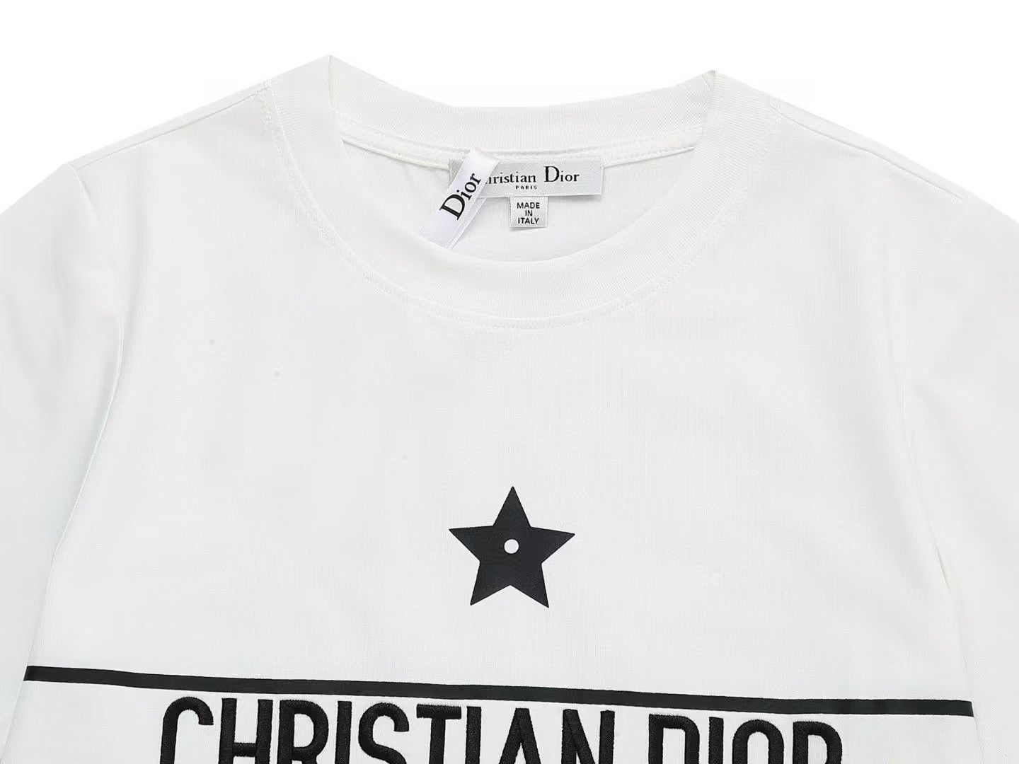 Classic letter embroidered short sleeved T-shirt