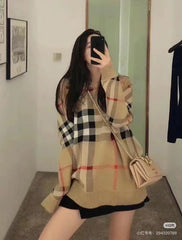 Classic plaid round neck long sleeved sweater