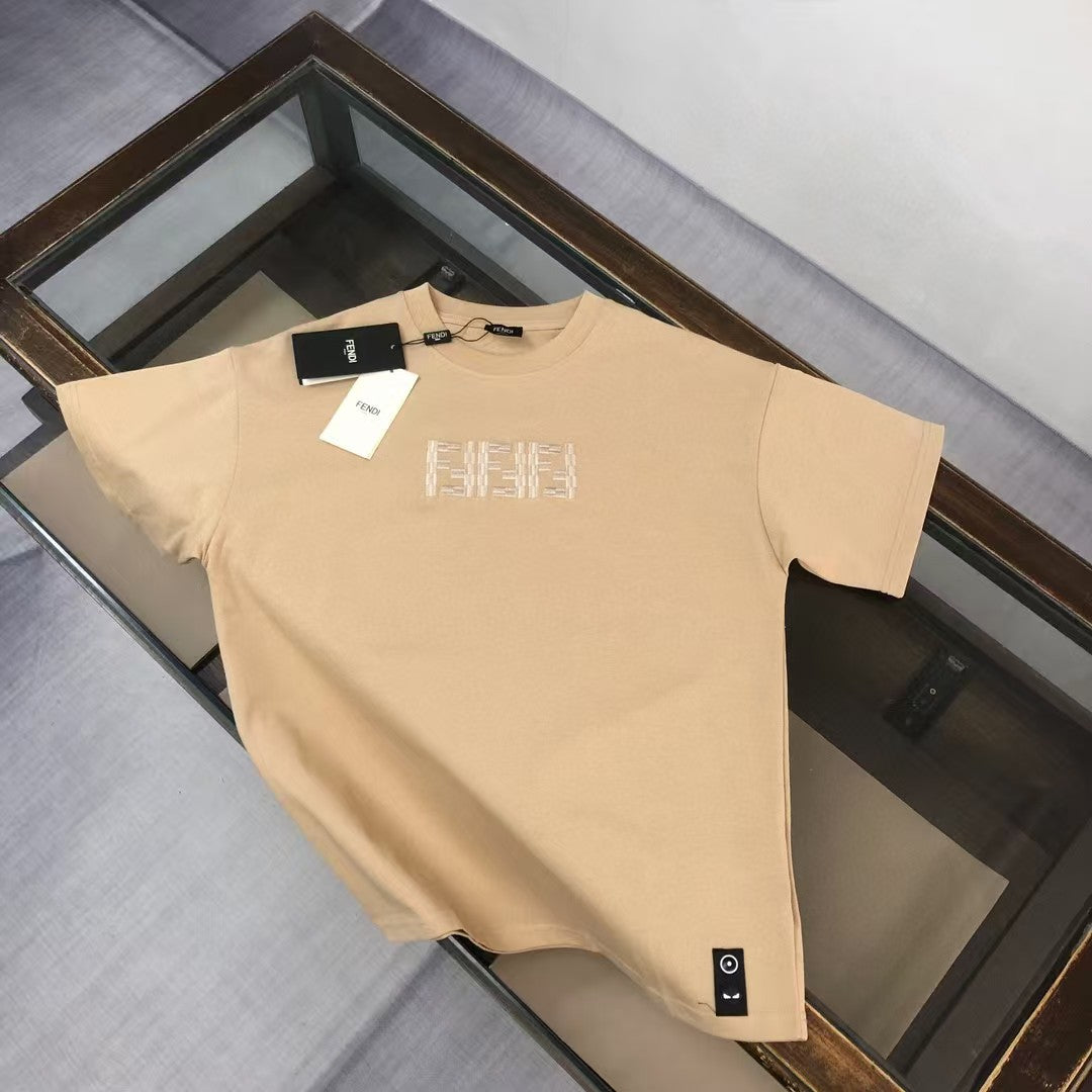 Embroidered letter round neck short sleeved T-shirt