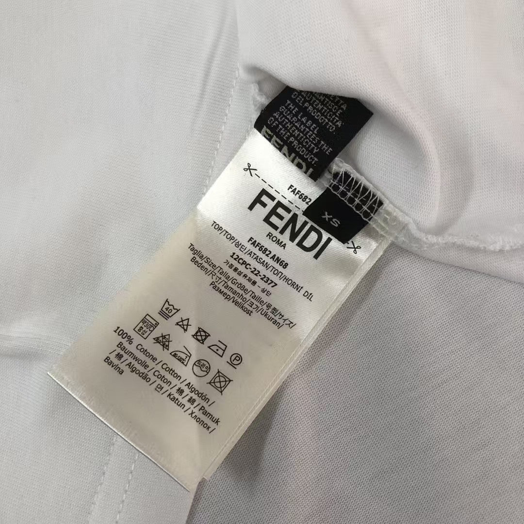 Embroidered letter round neck short sleeved T-shirt