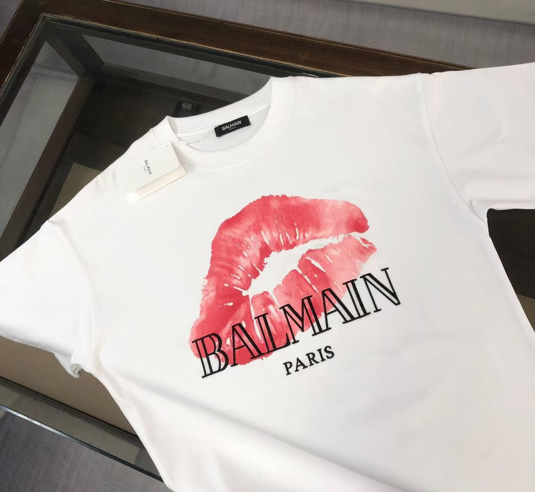 Embroidered letter round neck short sleeved T-shirt