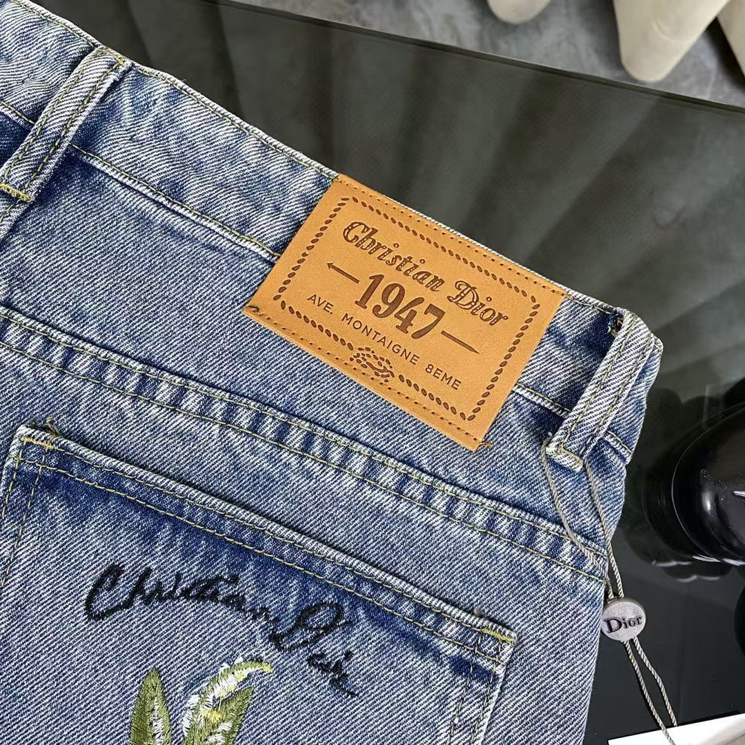 Embroidered front and back washed denim jeans