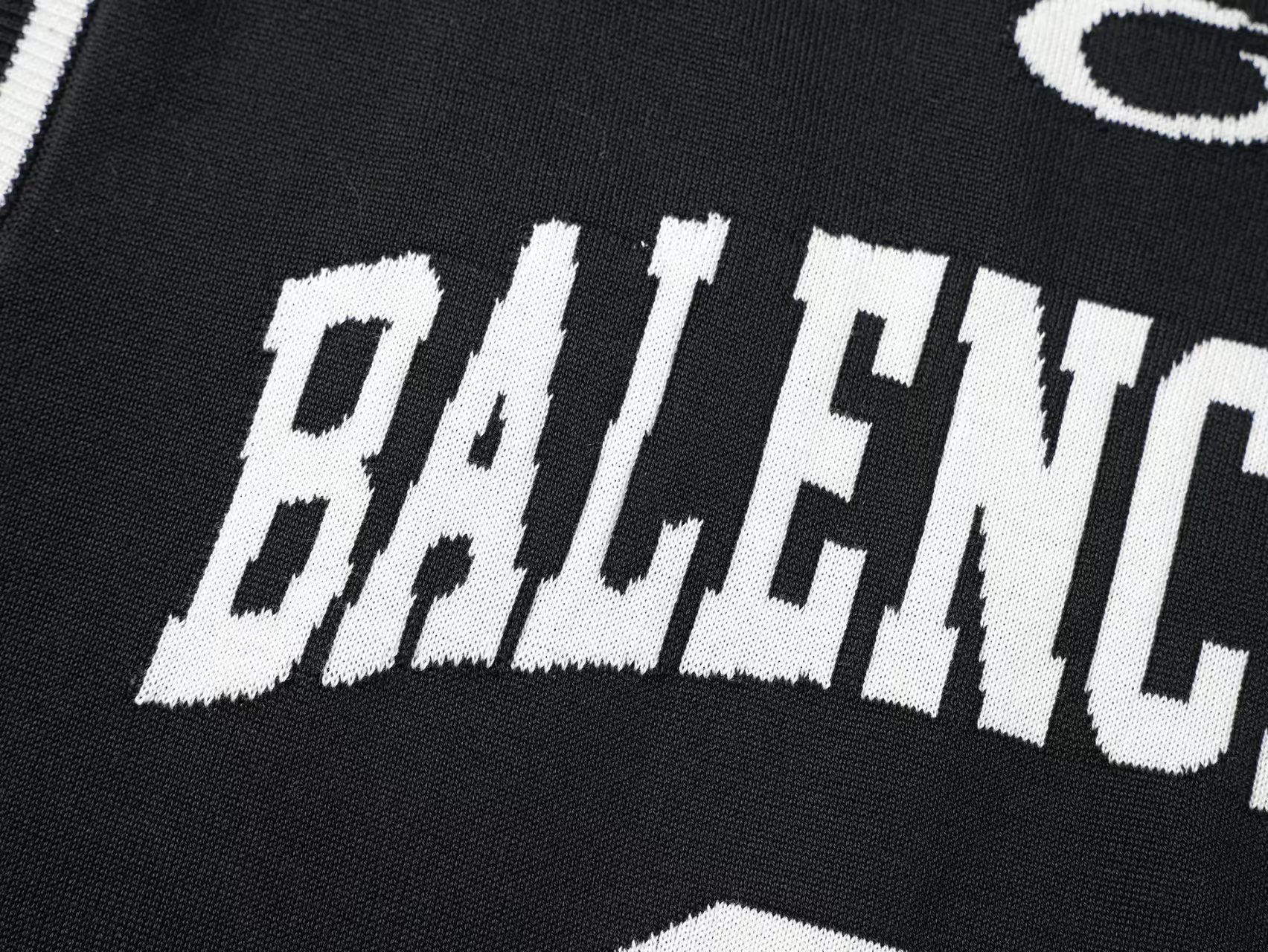 Black and white jacquard adhesive sports knitted vest
