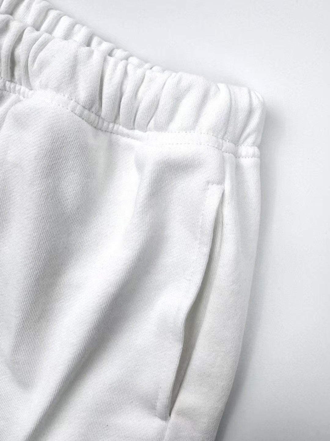 Embroidered casual shorts