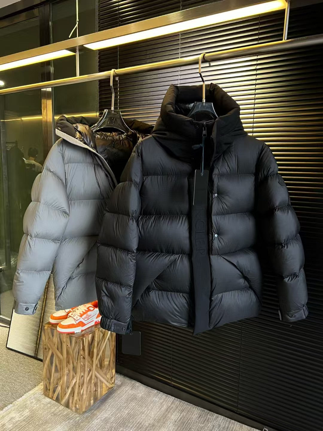 Hooded stand up collar down jacket