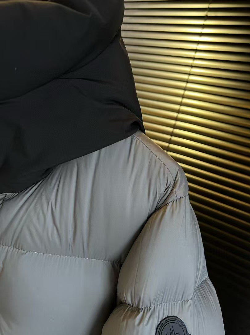 Hooded stand up collar down jacket