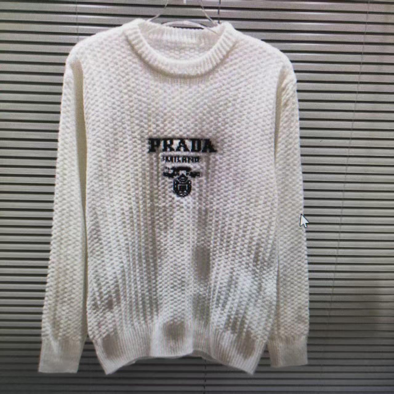 Standard jacquard Fried Dough Twists round neck sweater
